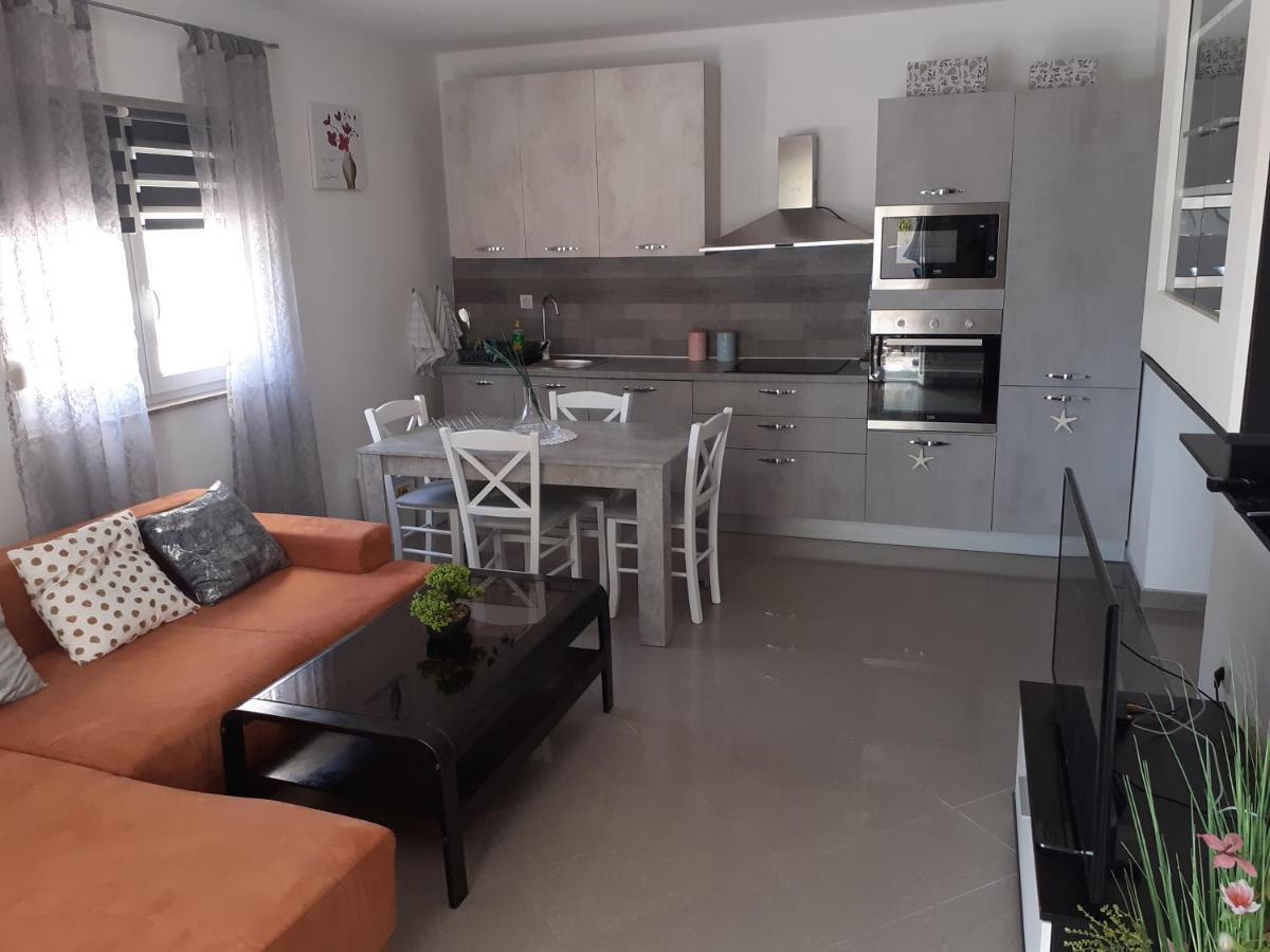 Апартаменты Apartman Nada Лижнян Экстерьер фото
